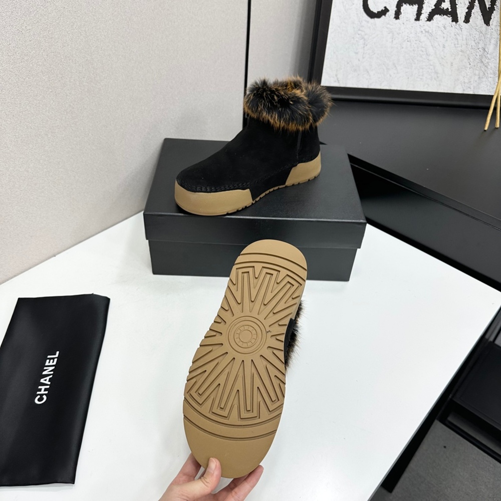CHANEL Fur Trim Snow Boots Logo Rubber Sole Ankle Boots - Picture 9 of 9